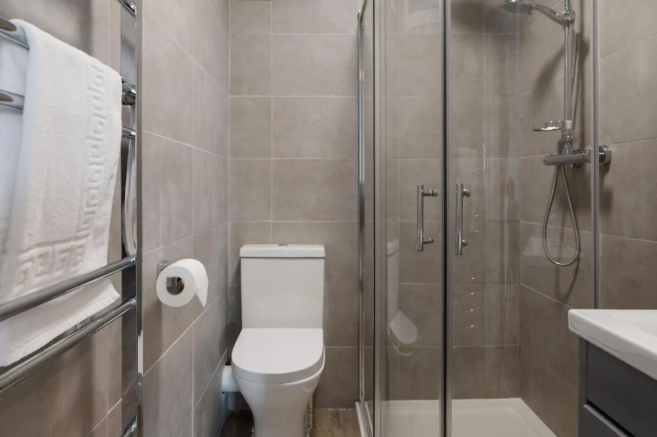 2 Church Hill House Apartment Salcombe