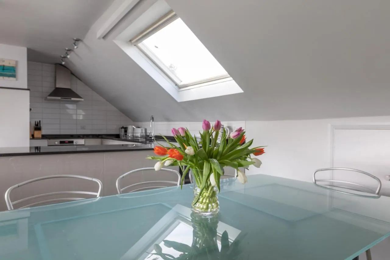 2 Church Hill House Apartment Salcombe