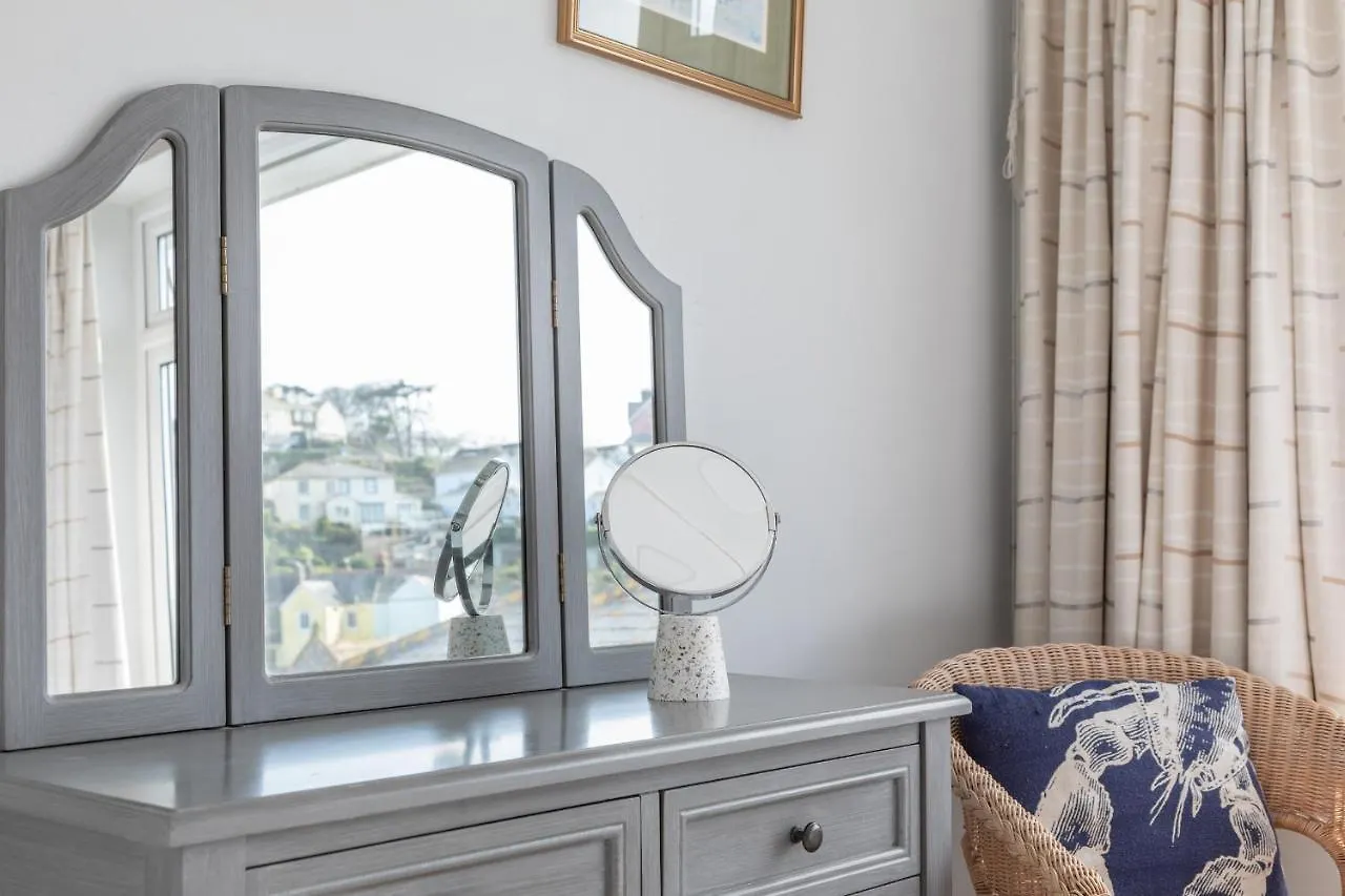 2 Church Hill House Apartment
