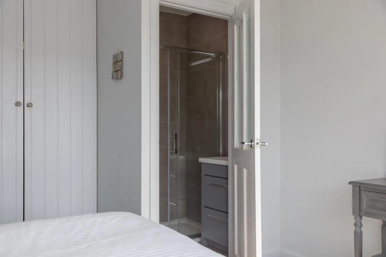 2 Church Hill House Apartment *