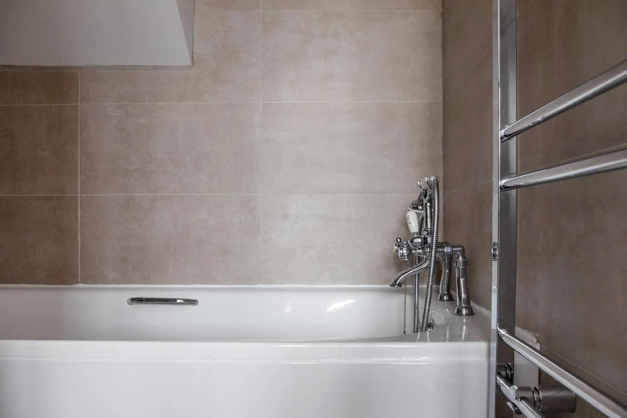 2 Church Hill House * Salcombe