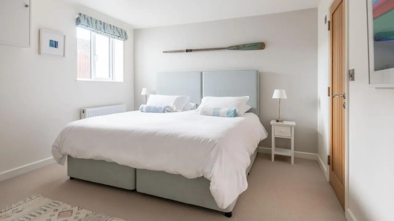 Treetops * Salcombe