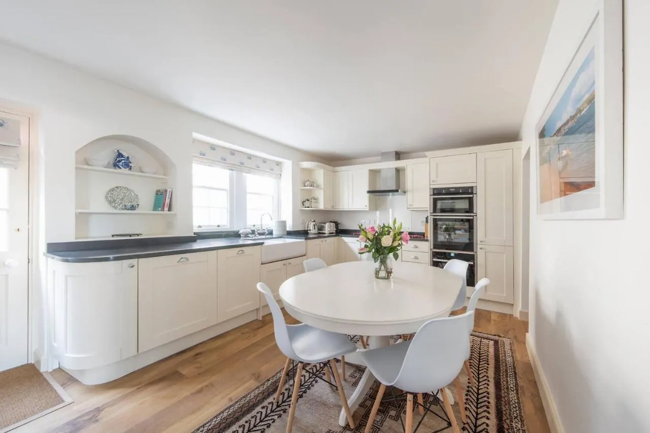 Holiday home 7 Victoria Quay Salcombe