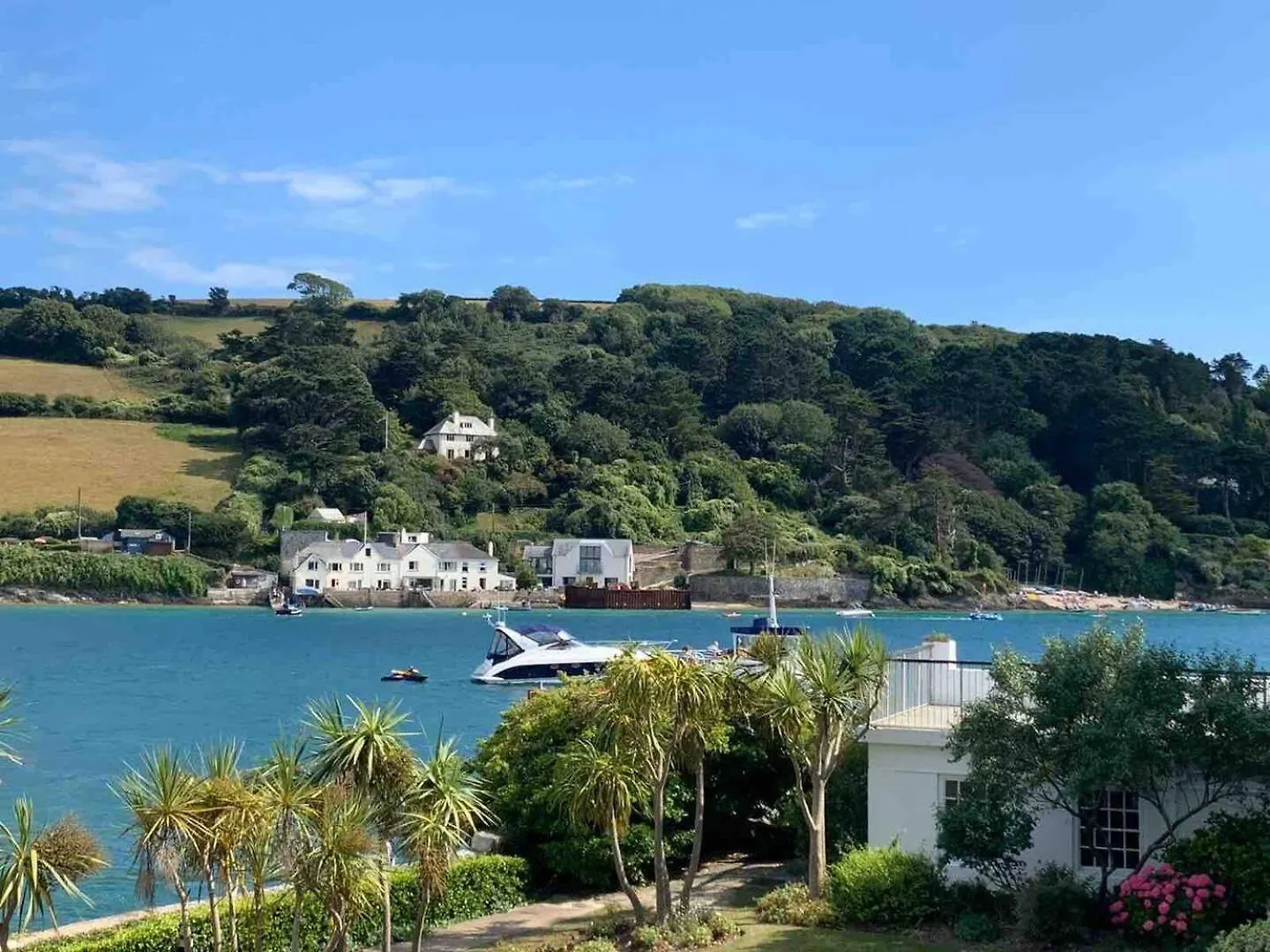 N ° 42 The * Salcombe