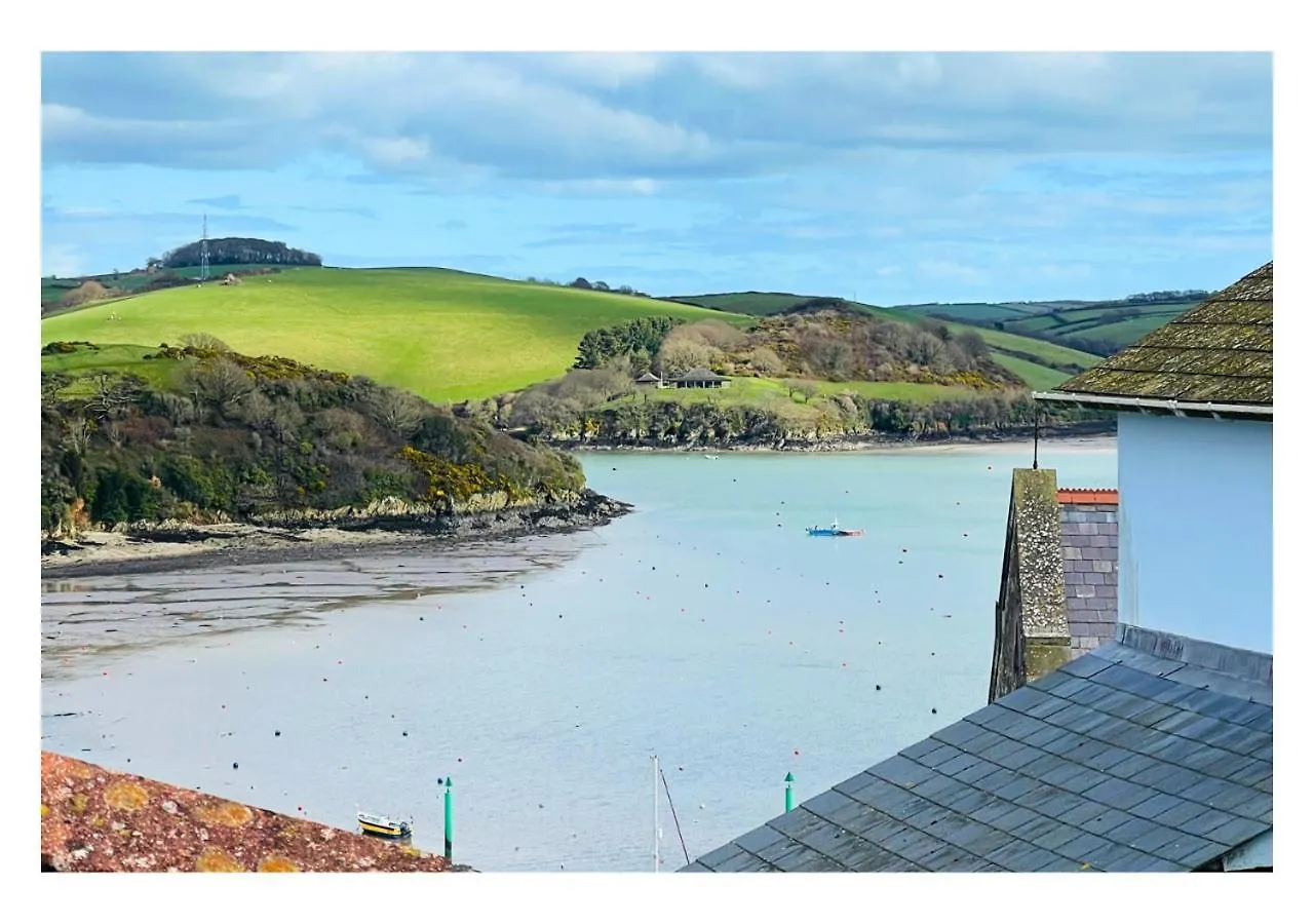 3-bedroom With Stunning Estuary Views *