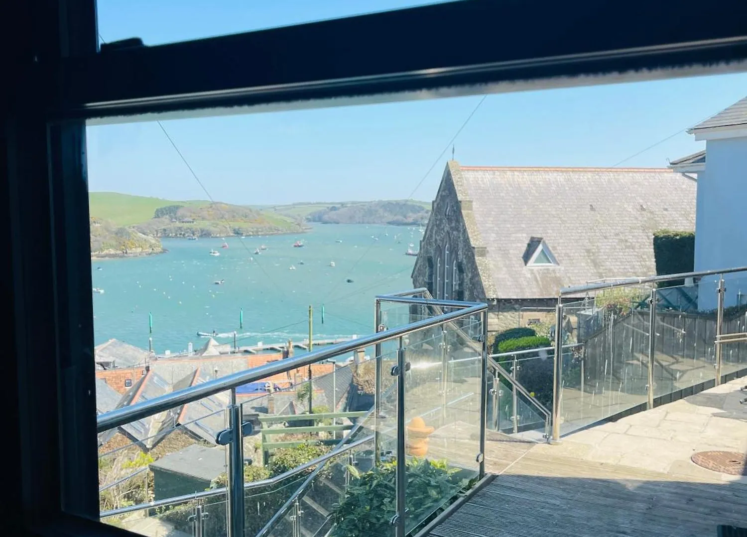 3-bedroom With Stunning Estuary Views Holiday home Salcombe