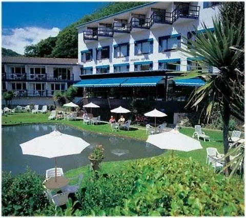 Harbour Club & Hotel 3*