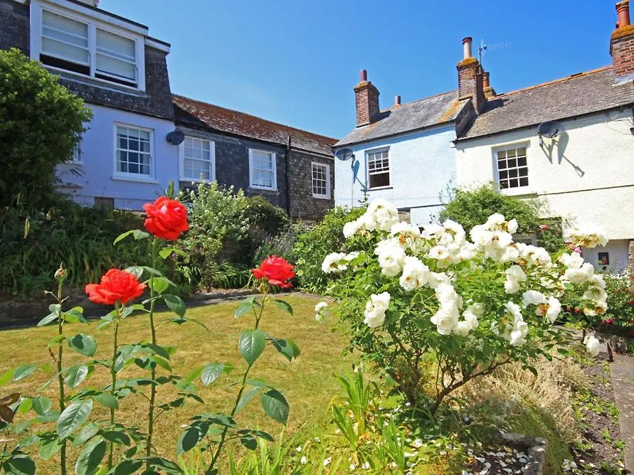 11 Robinsons Row Holiday home Salcombe