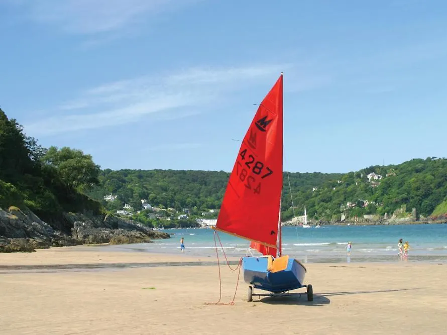 11 Robinsons Row * Salcombe