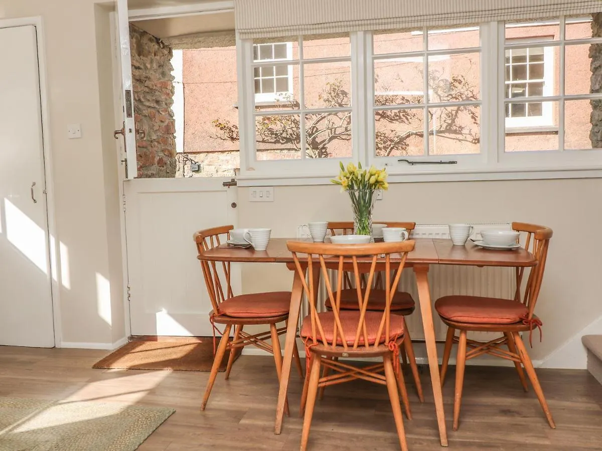 Holiday home 11 Robinsons Row Salcombe
