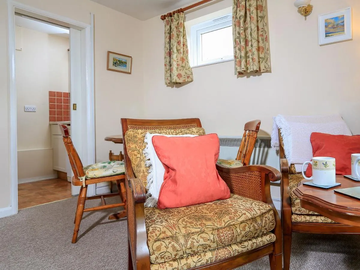Sunrise, 8 Melbury * Salcombe