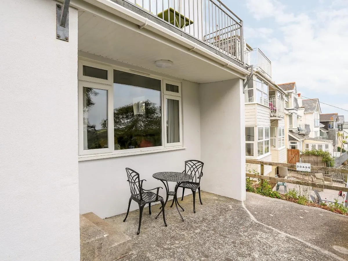 Sunrise, 8 Melbury Holiday home *