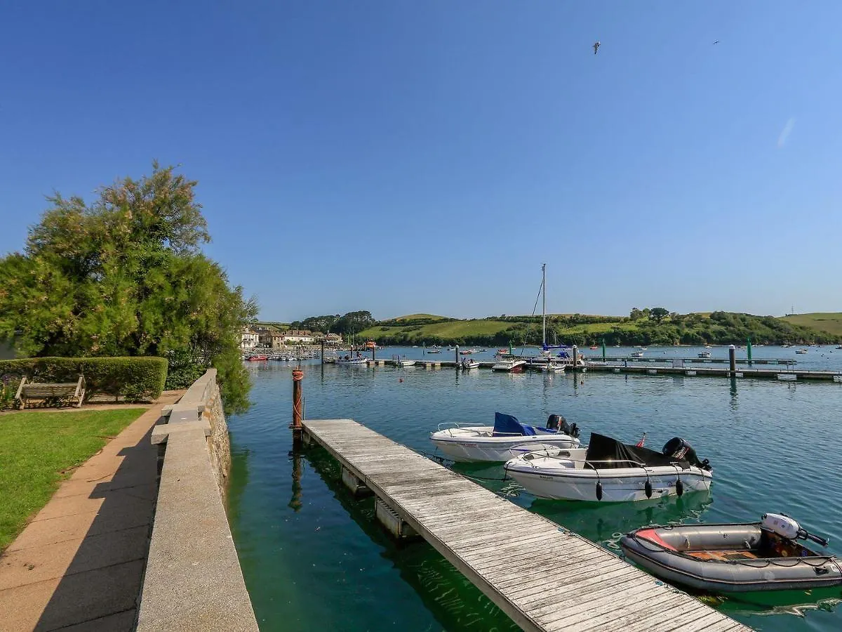 34 The * Salcombe