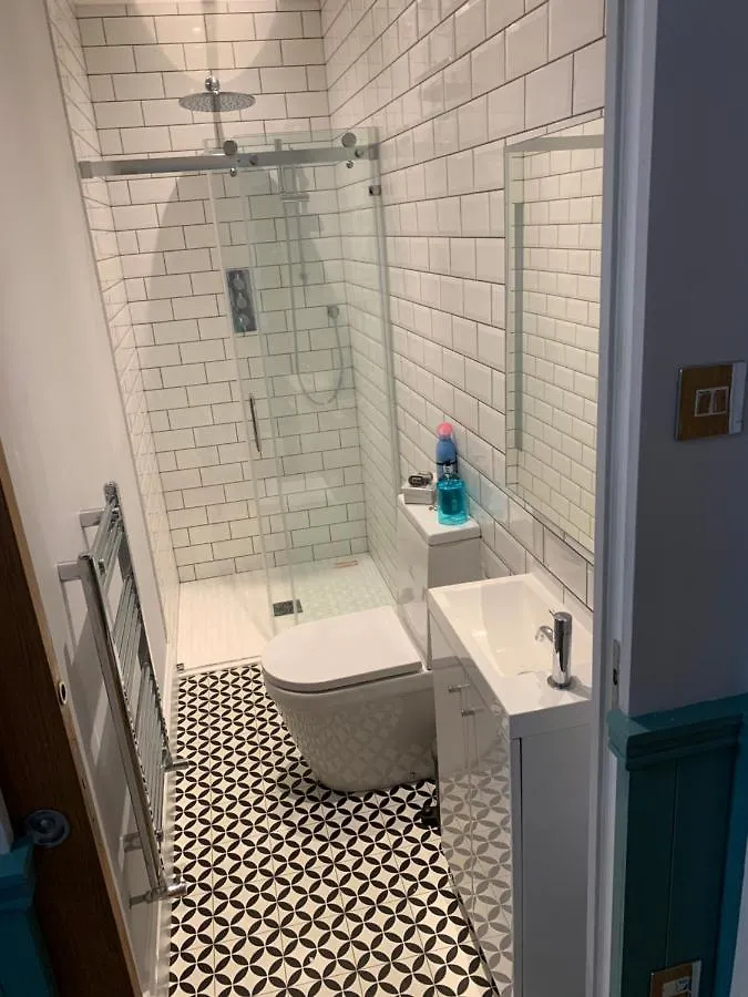 3, Glenthorne House, Apartment