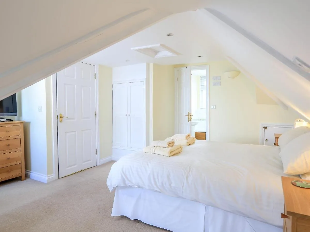 4 Lyndhurst Holiday home