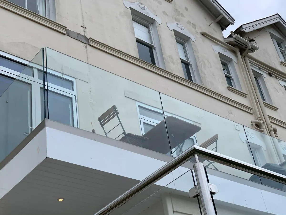 Apartment 3, Glenthorne House,