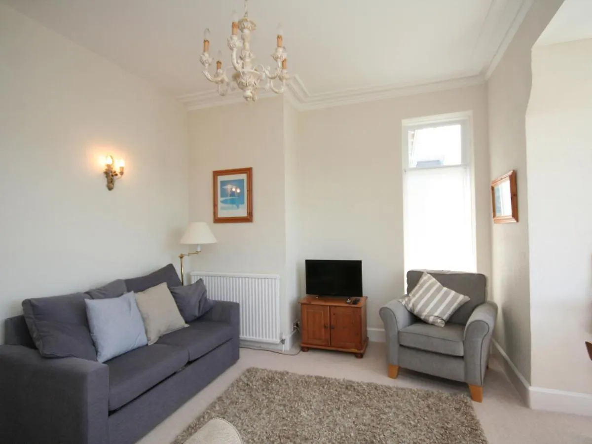 1 Hazeldene *