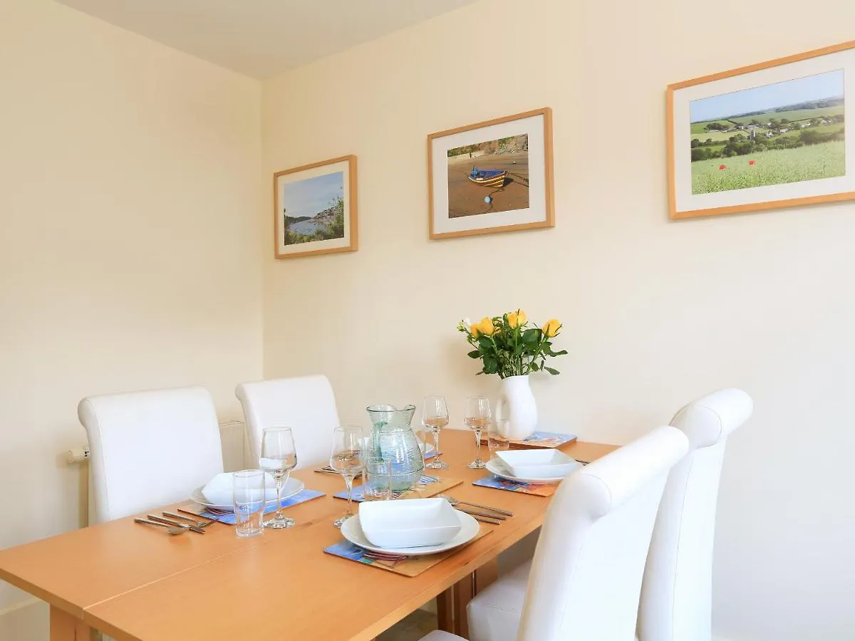 Holiday home 14 Combehaven