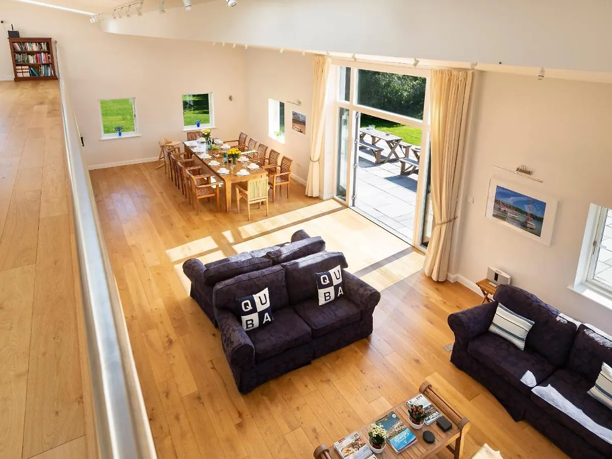 Moult Hill Barn * Salcombe