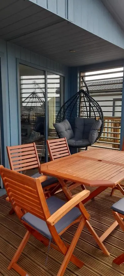 Midships Apartment *