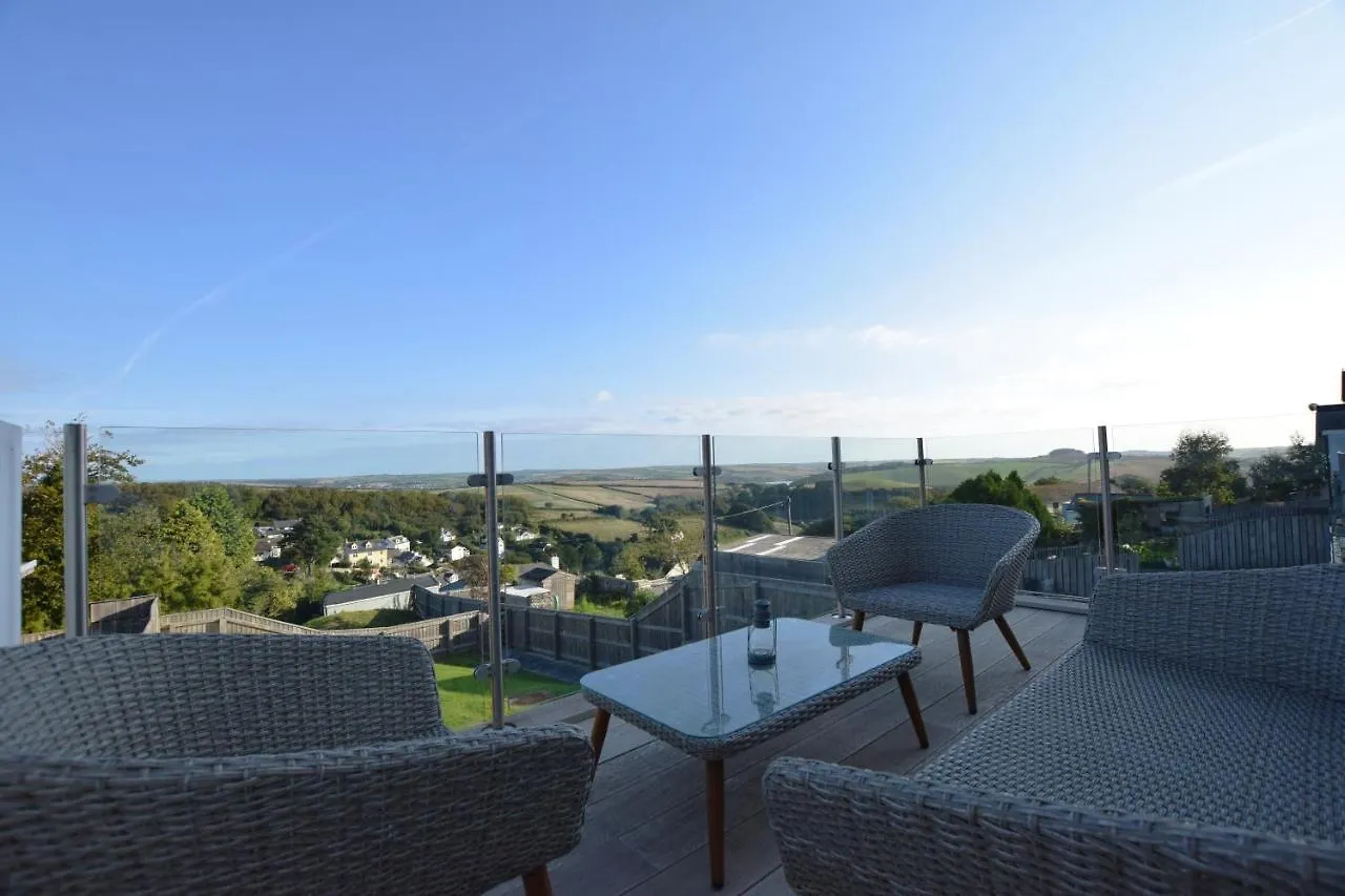 Holiday home Whispers - 4 Bedroom Modern Family In Sleeps 8 Salcombe