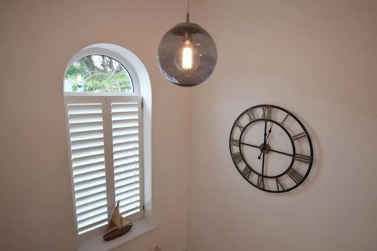 Halcyon - Contemporary 4 Bed Holiday In - Sleeps 8 * Salcombe