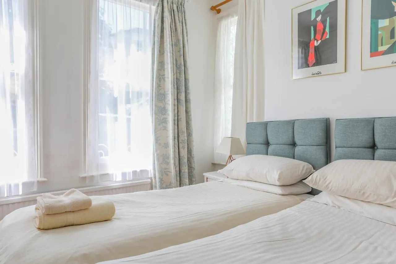 4 Glenthorne House * Salcombe