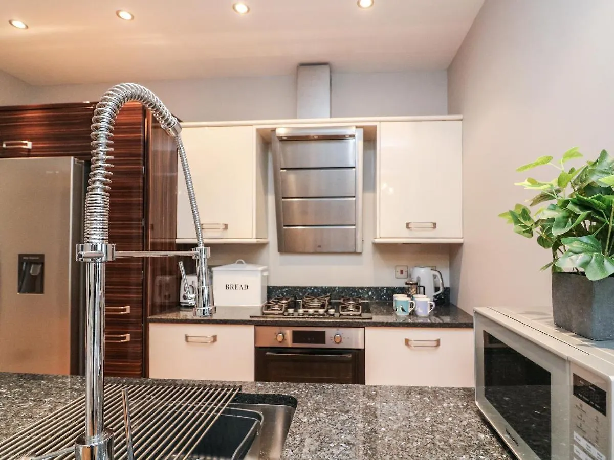 1 Church Hill House Apartment Salcombe