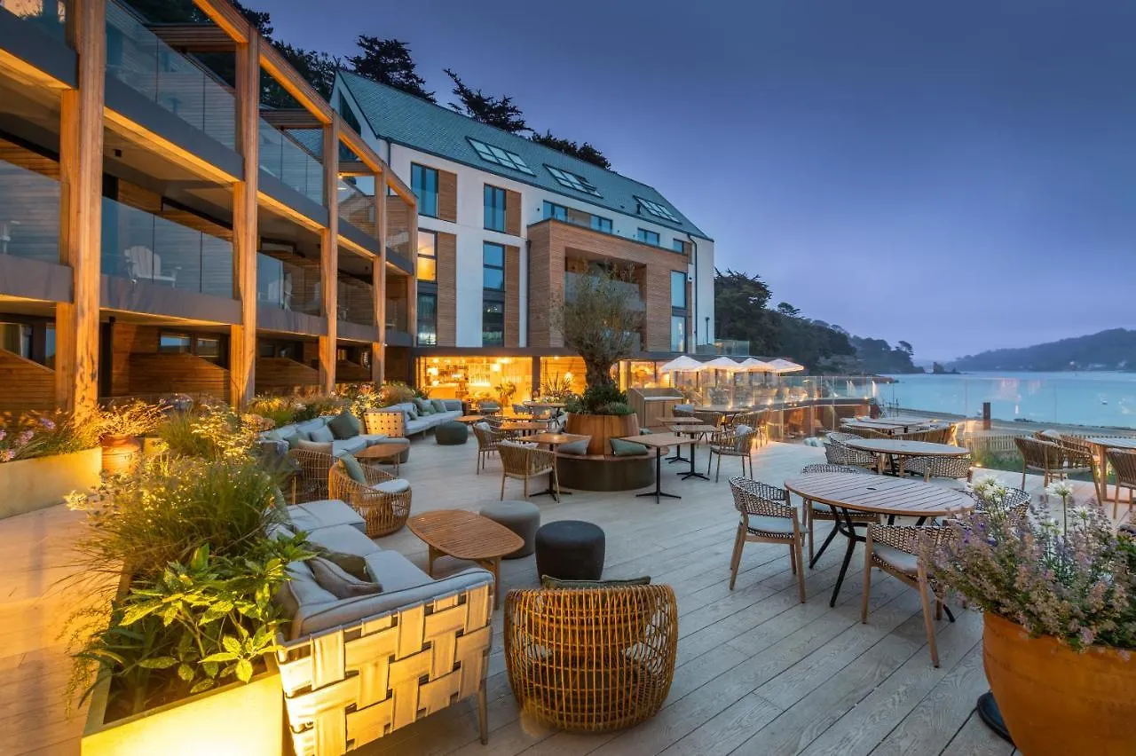 Harbour Club, & Hotel 4*