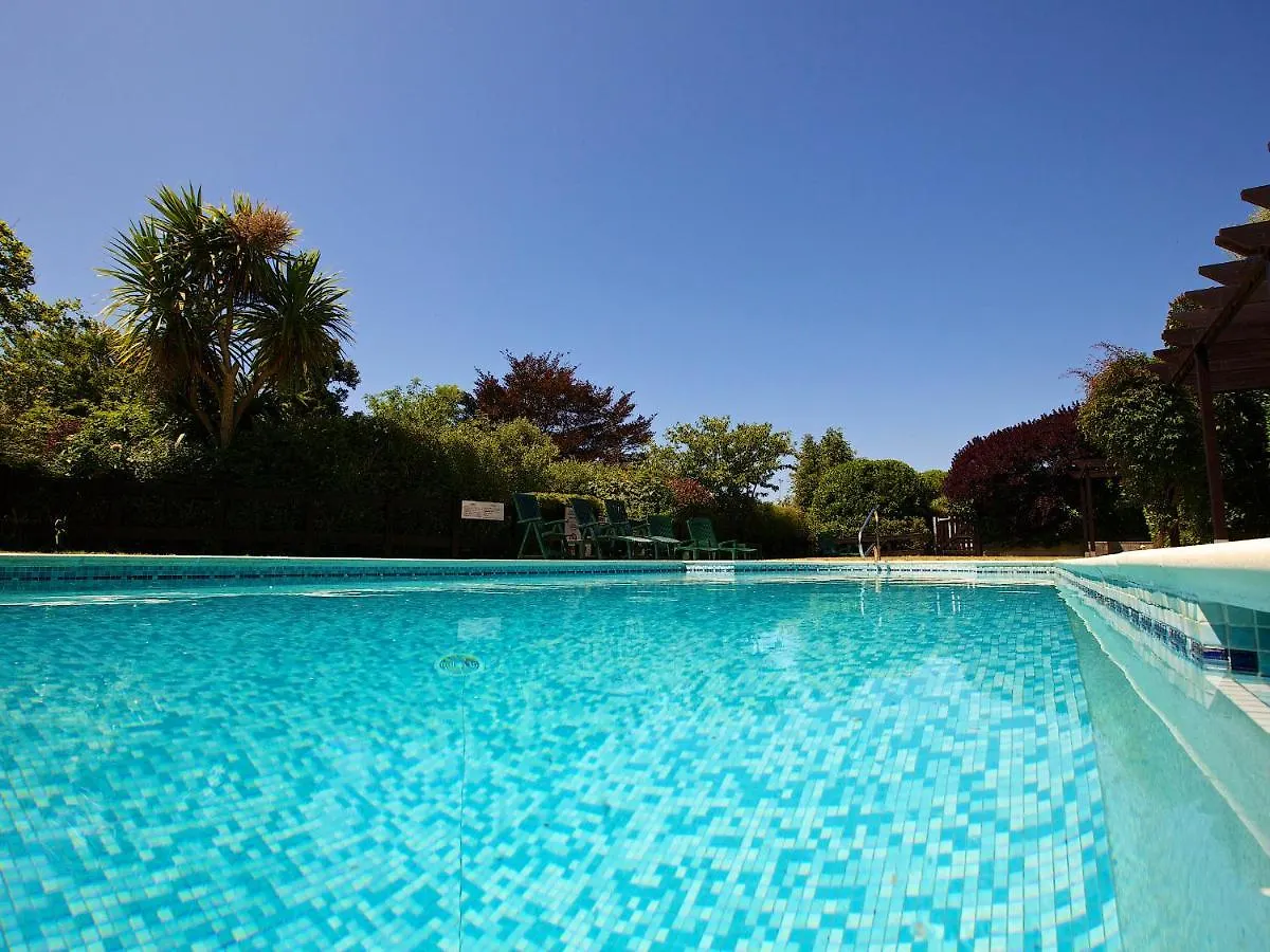 14 St Elmo Court * Salcombe