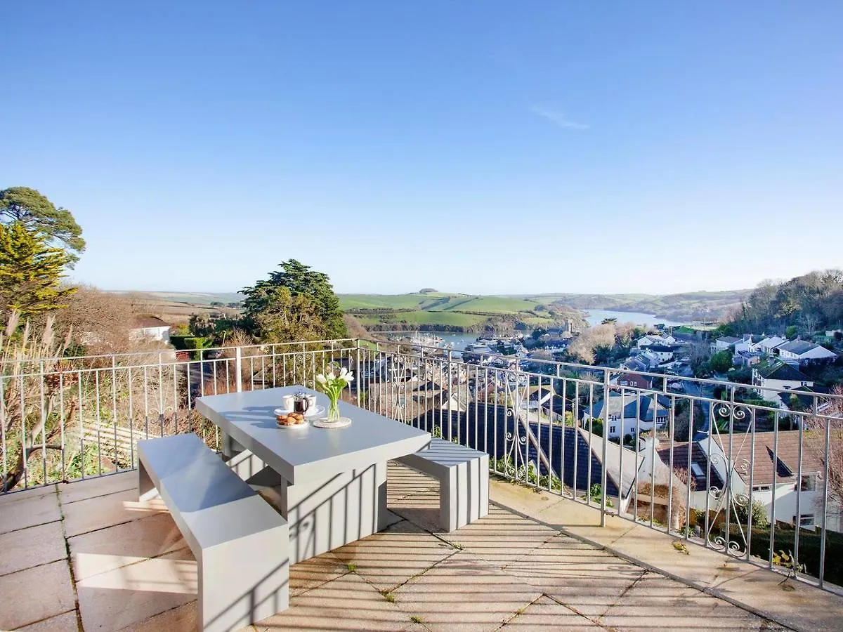 Holiday home Beacon House *