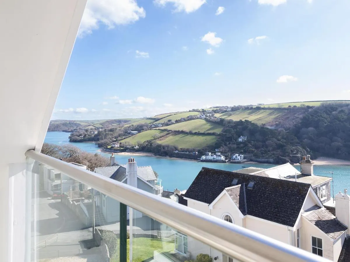 4 Blue View * Salcombe