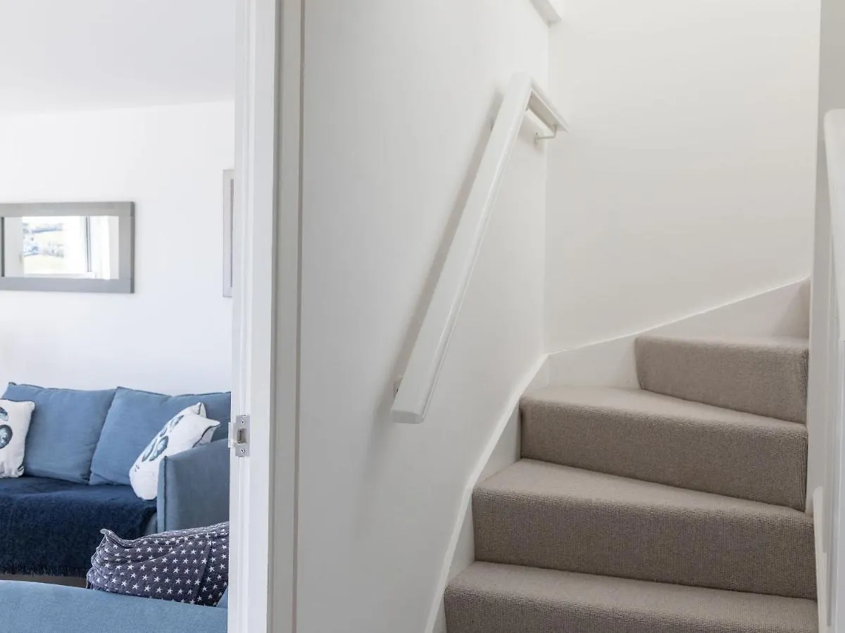 4 Blue View * Salcombe