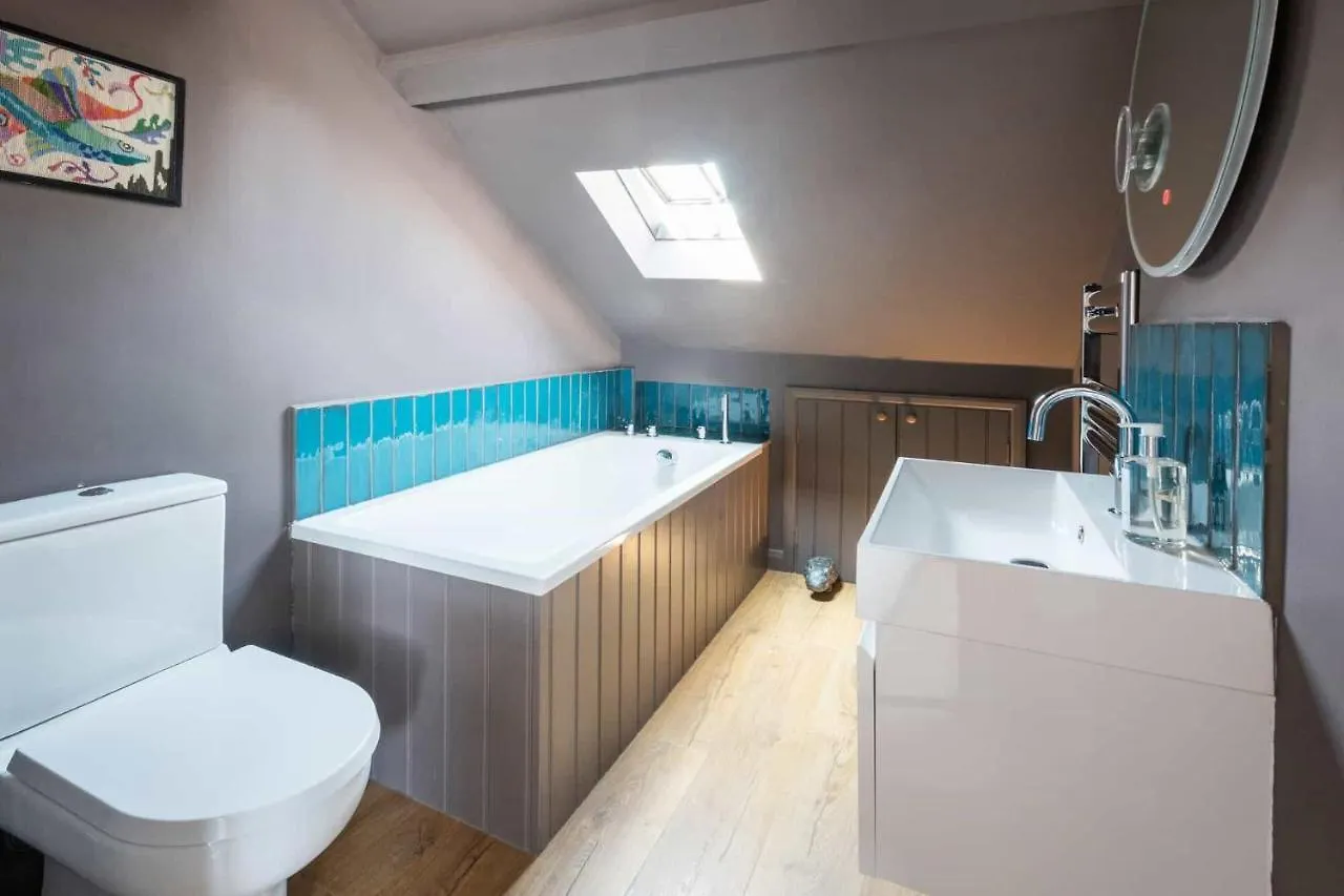 10 Buckley Street Holiday home *