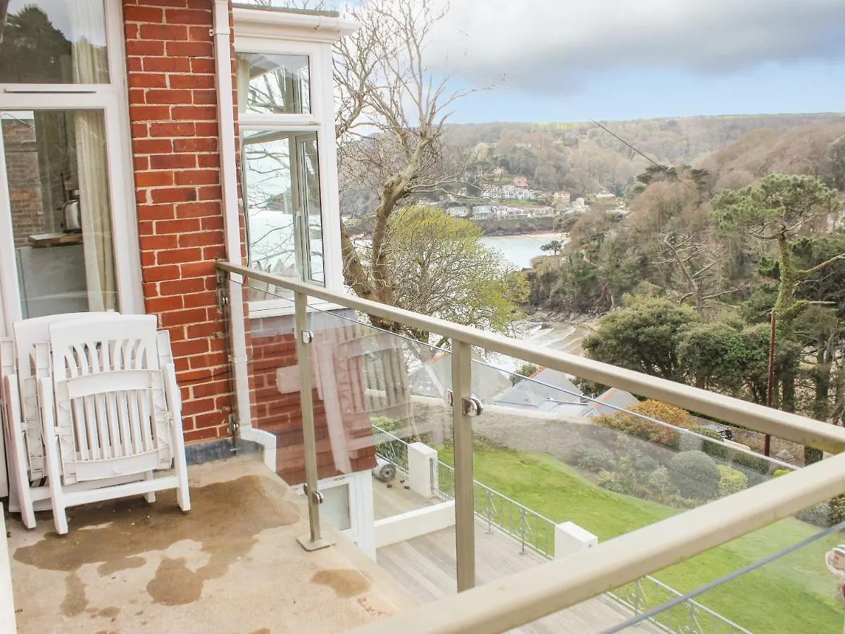 1 Hazeldene *