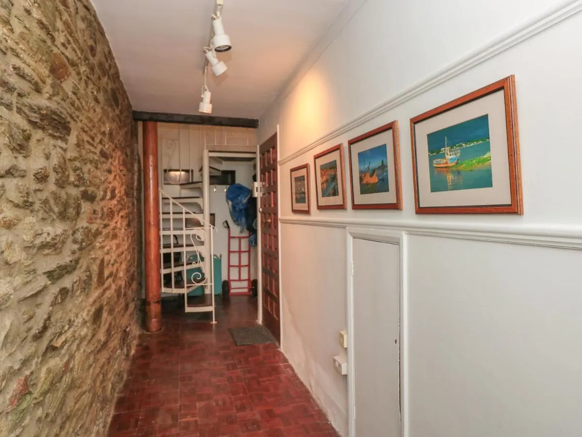 Topside Apartment