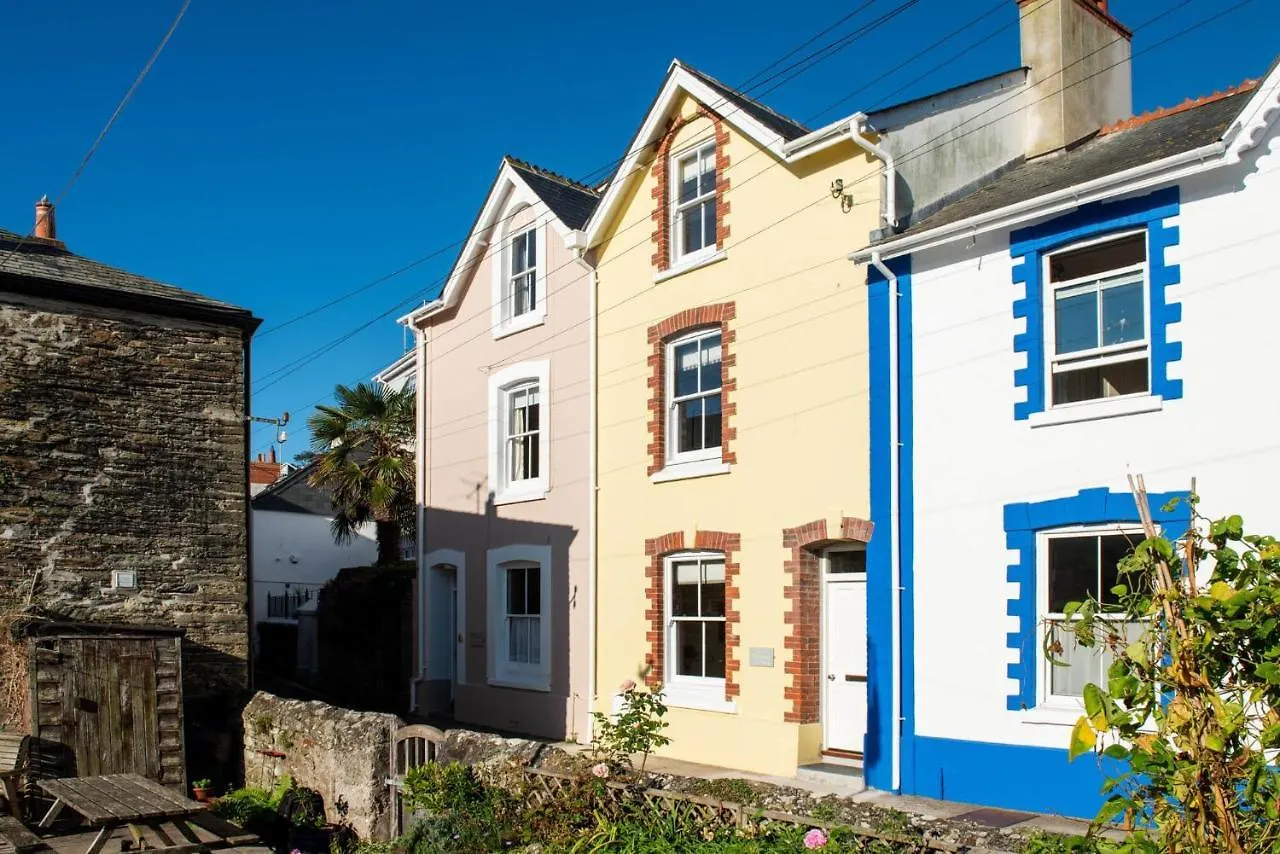 Painter's Holiday home