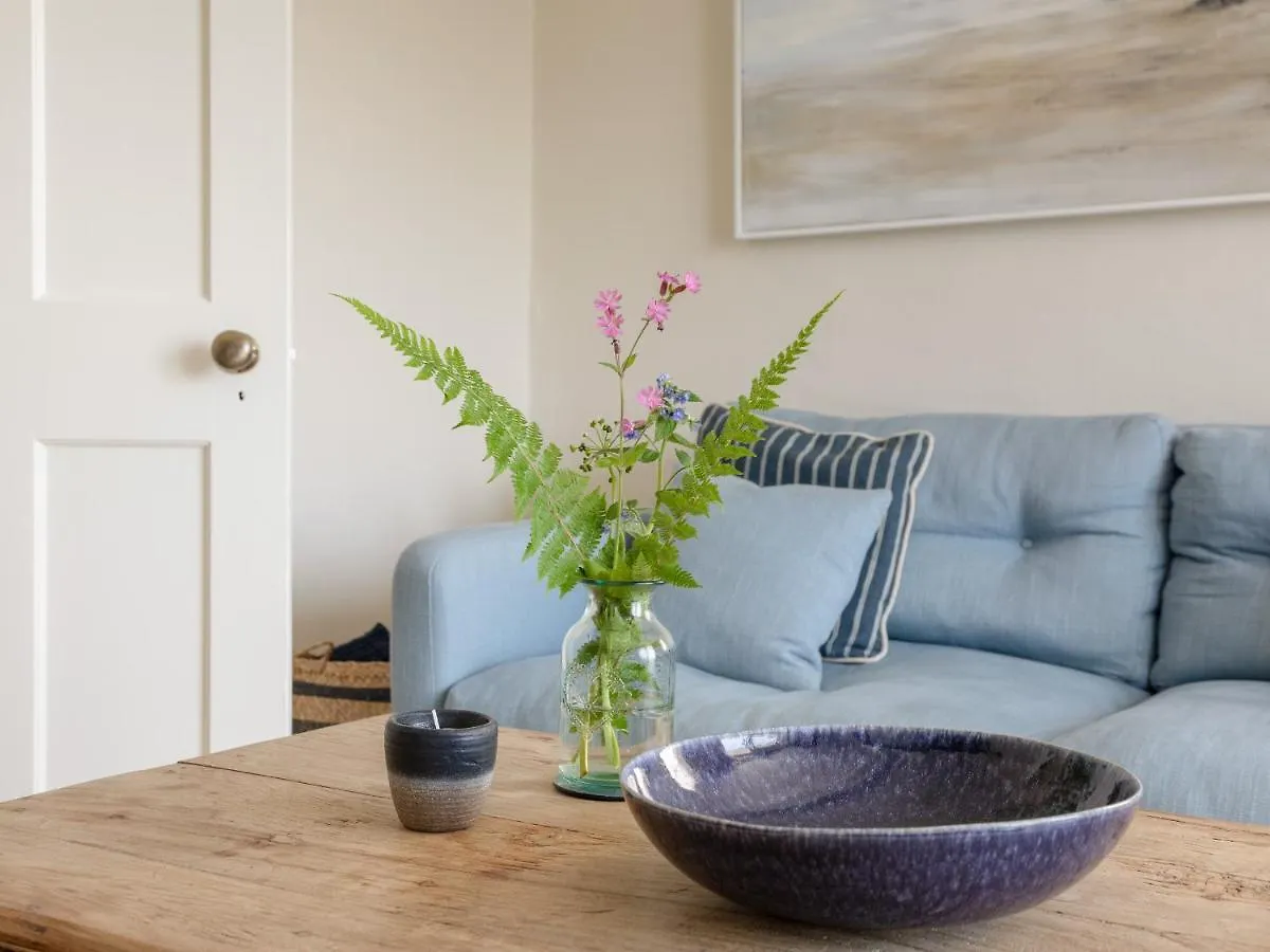 Apartment Seascape *