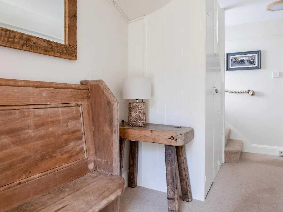 Seascape Apartment *