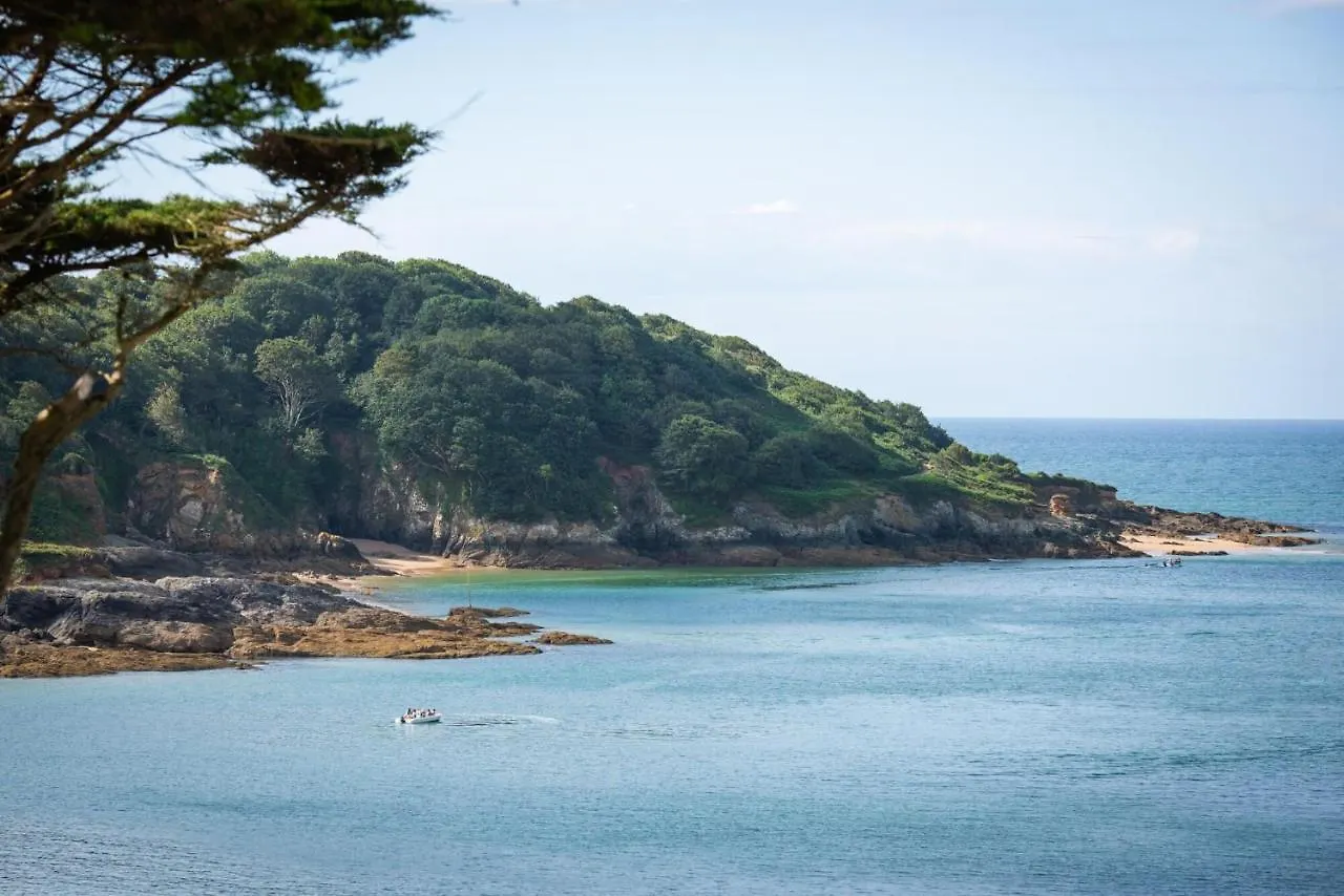 Blackstone * Salcombe