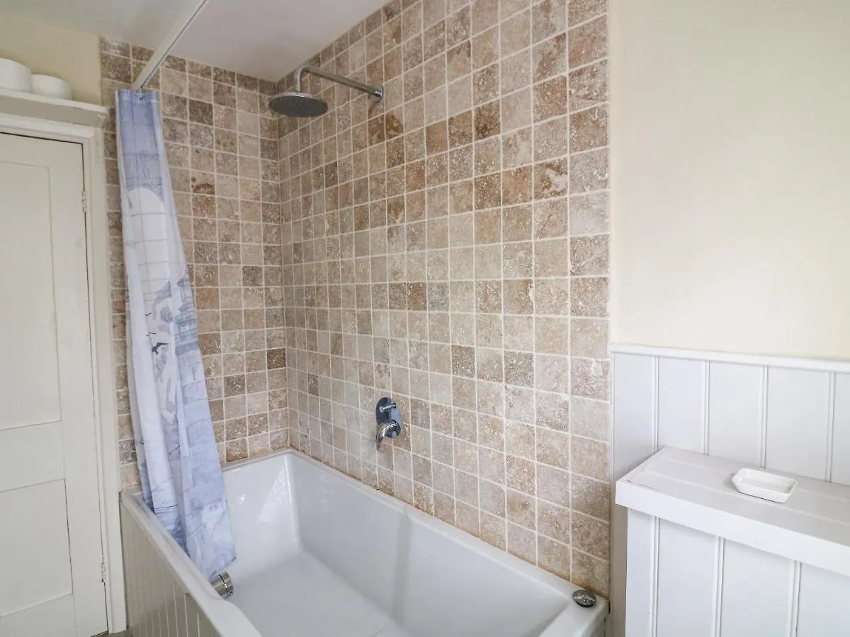 Mayflower, 9 Coronation Road Holiday home Salcombe
