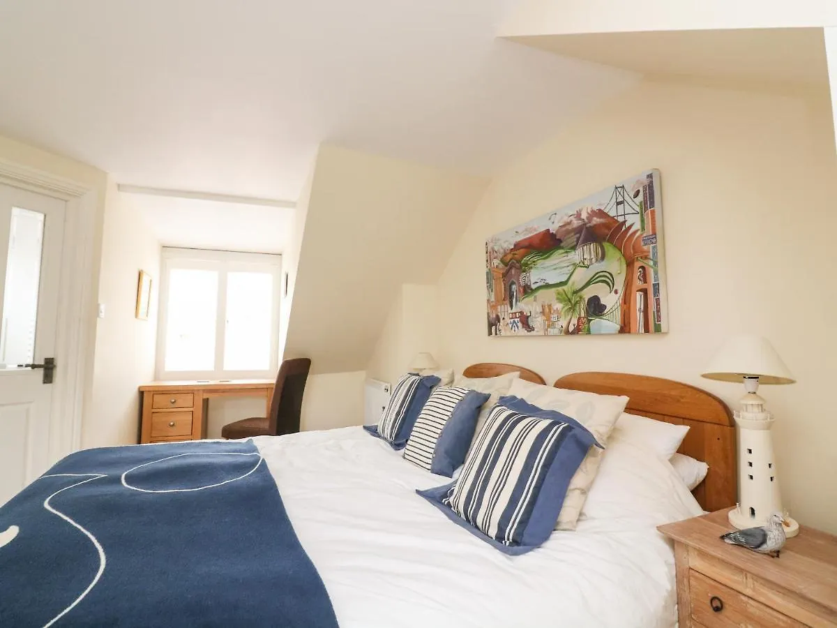 Mayflower, 9 Coronation Road Salcombe