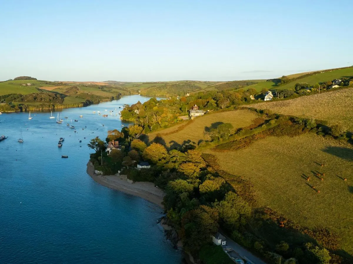 Mayflower, 9 Coronation Road Salcombe