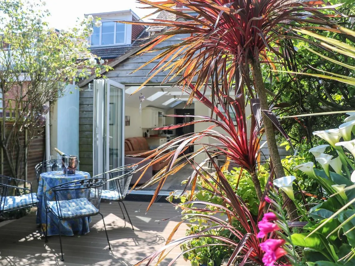 Mayflower, 9 Coronation Road Holiday home Salcombe