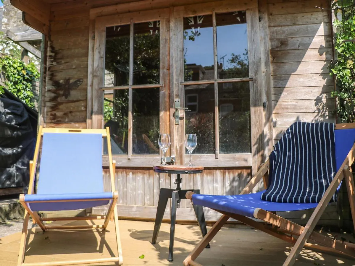 Mayflower, 9 Coronation Road Holiday home Salcombe