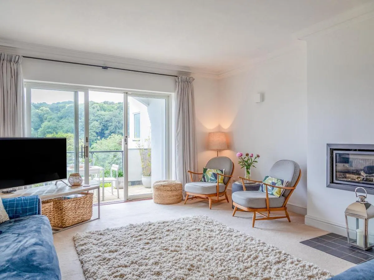14 St Elmo Court * Salcombe