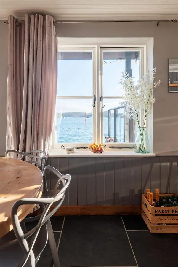 2 Clifton Place Salcombe