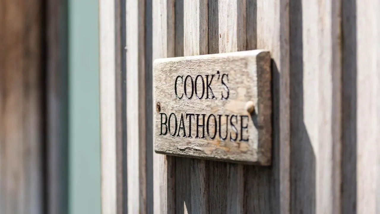 Cook's Boathouse * Salcombe
