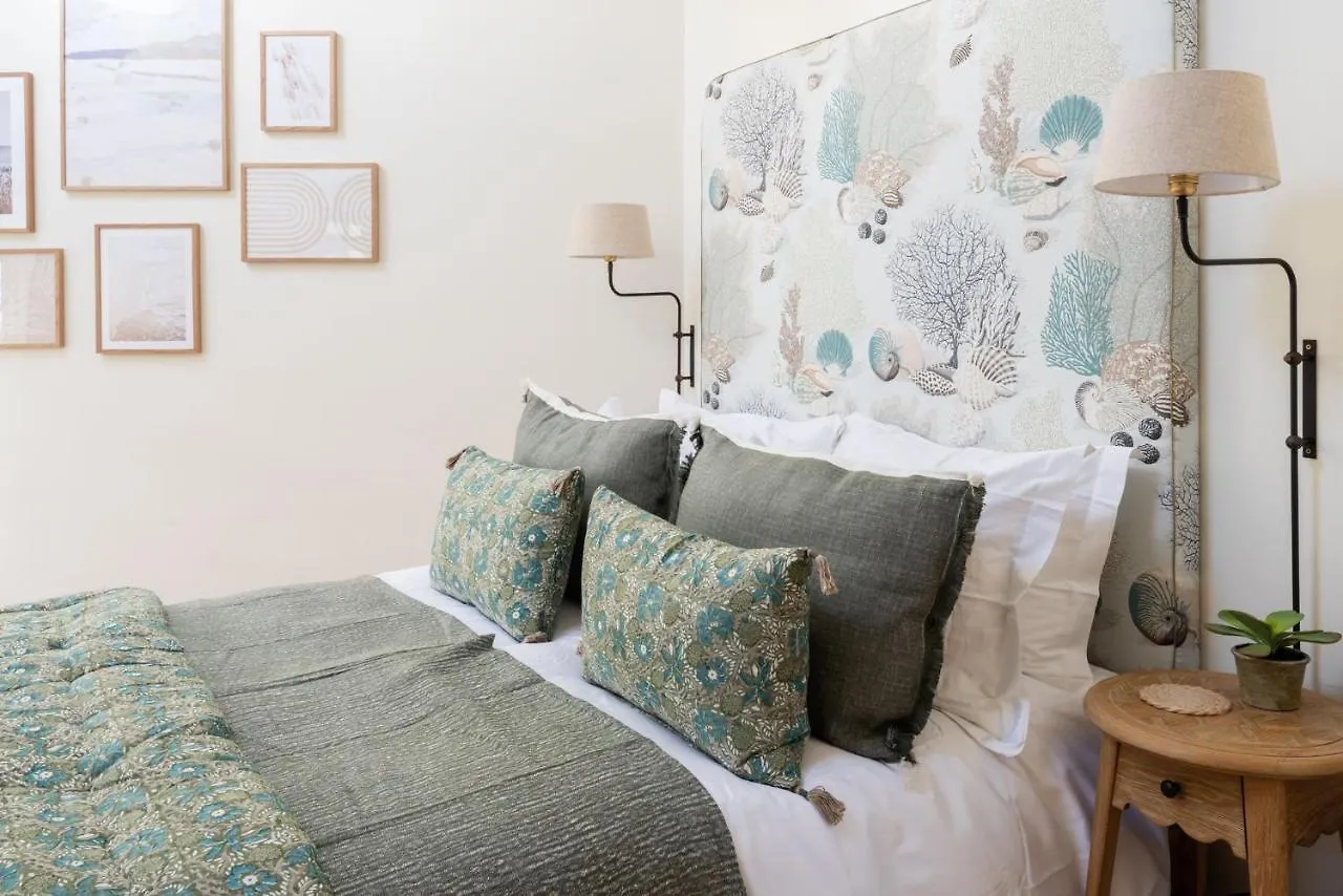 3 Victoria Quay * Salcombe