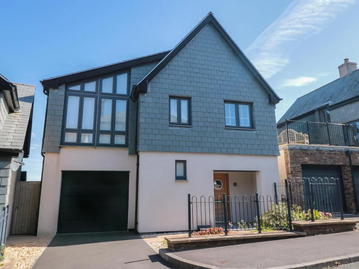 2 Orchard Drive *